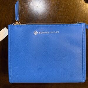 NWT Kendra Scott Travel Pouch in BLUE